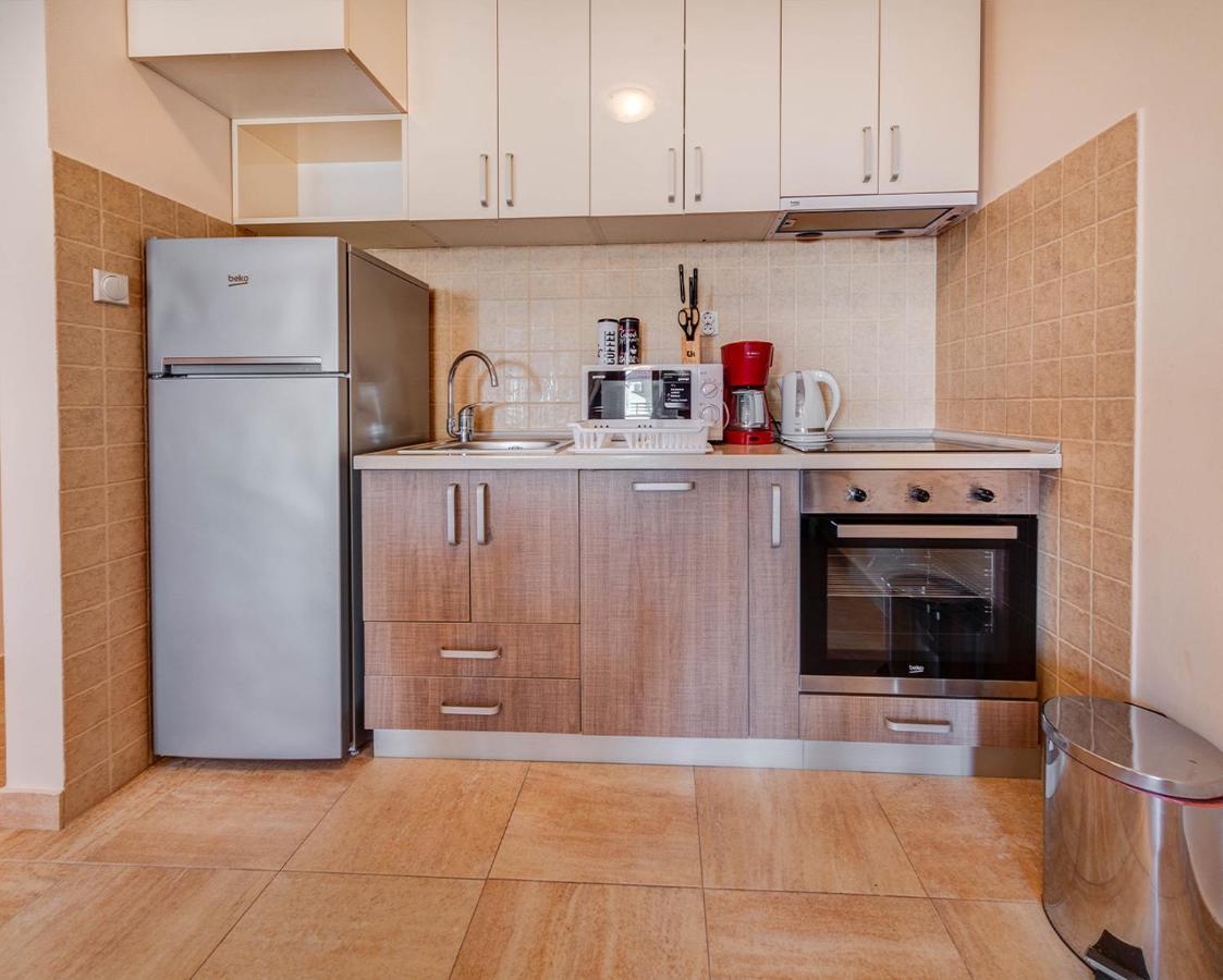 Port Adria Apartments カメナリ エクステリア 写真