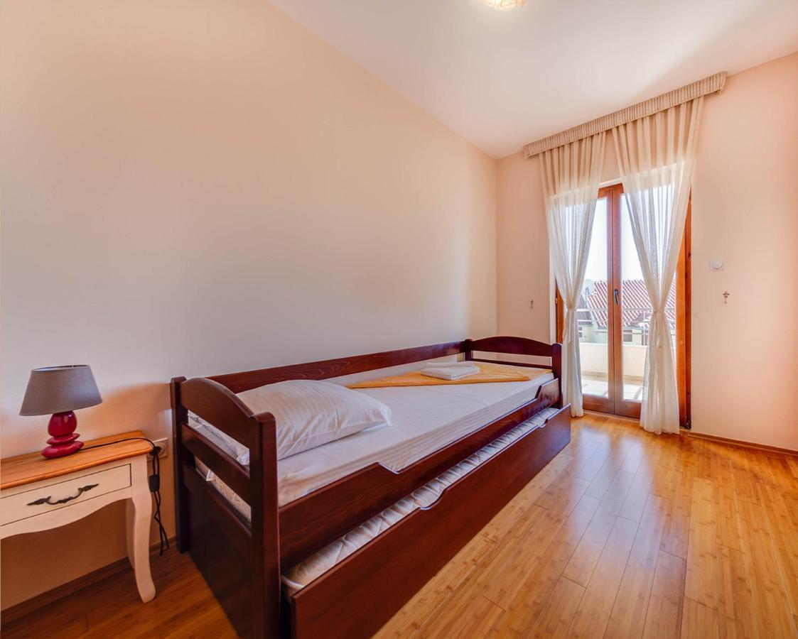 Port Adria Apartments カメナリ エクステリア 写真